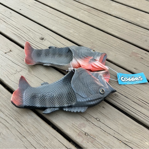Coddies Fish Shaped Grey Bass Flip-Flops | Unisex Size M 7-8. / W 9-10 EU 40-41 - Picture 4 of 10